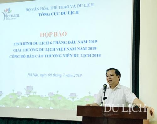 Phó Tổng cục trưởng TCDL Hà Văn Siêu phát biểu tại họp báo